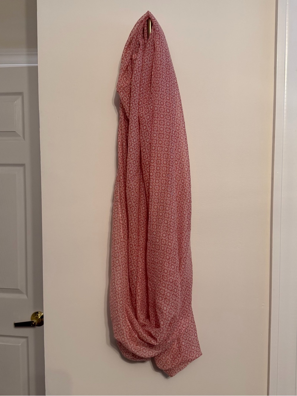 Van Heusen Coral and White Leaf-Print Scarf